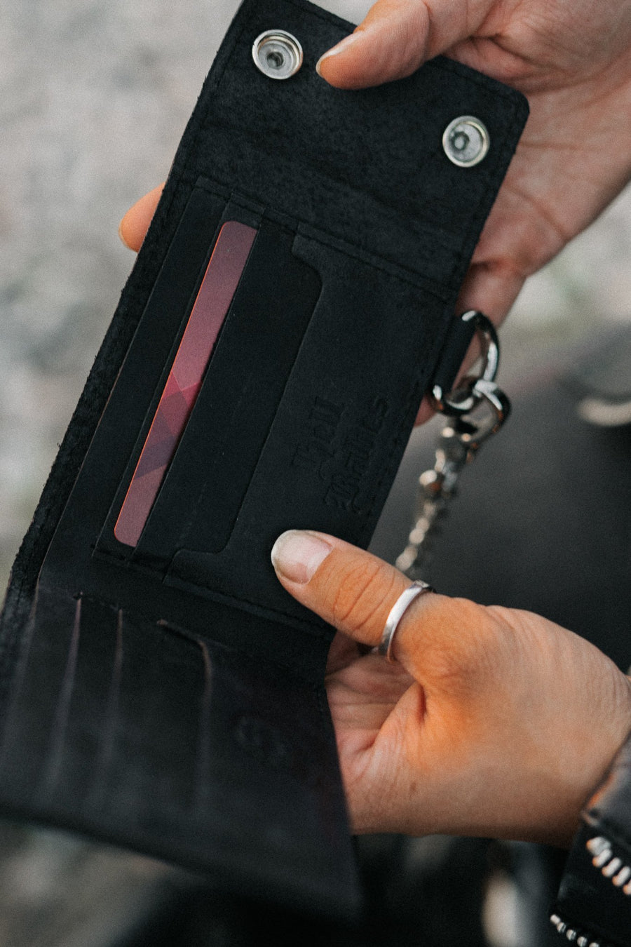 Minimalist Leather Chain Wallet - Fallout Yes